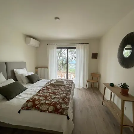 Vallaury Bed & Breakfast